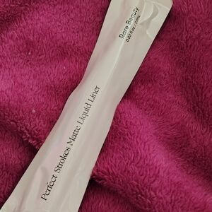 Rare Beauty Perfect Strokes Matte Liquid Liner In Black